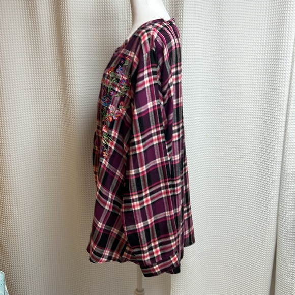🌸The Pioneer Woman🌸 Embroidered Flannel top, Long Sleeve Button front ~ XXXXL - Picture 7 of 11